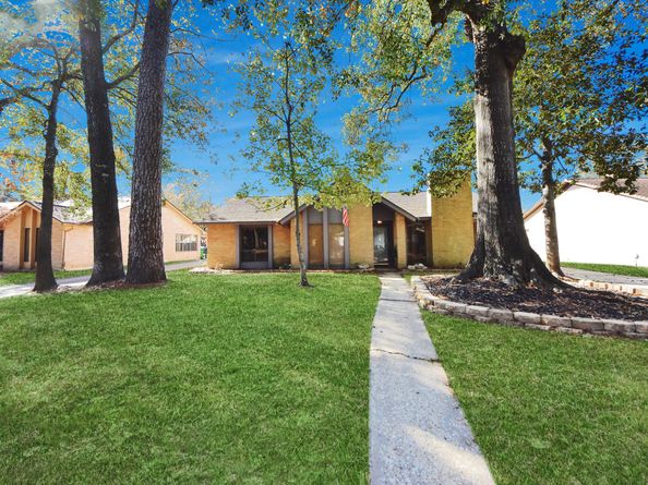 4019 Cedar Forest Drive, Kingwood TX 77339