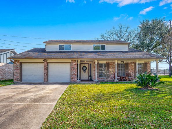 12007 Bloomington Lane, Meadows Place TX 77477