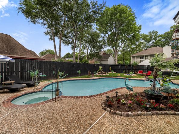 1815 Cobblestone Court, Richmond TX 77406