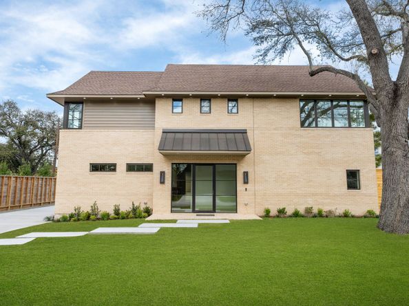 309 Avenue Of Oaks Street, Houston TX 77009