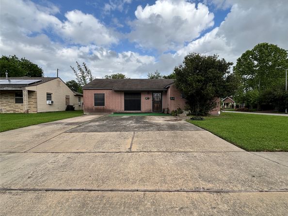 1419 Silverdale Street, Houston TX 77029