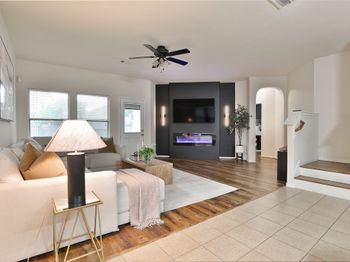 802 Harbor Lakes Lane