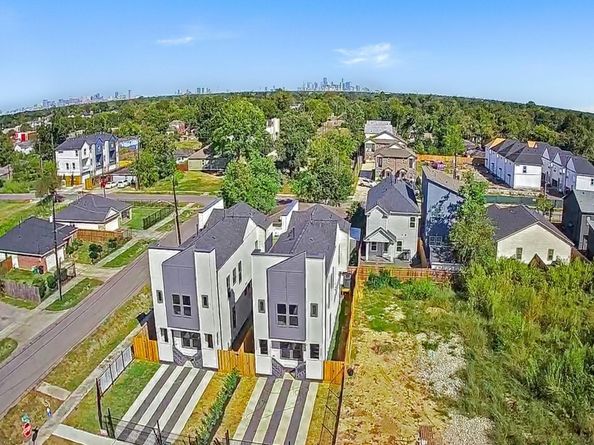 4805 Paula Street, Houston TX 77033