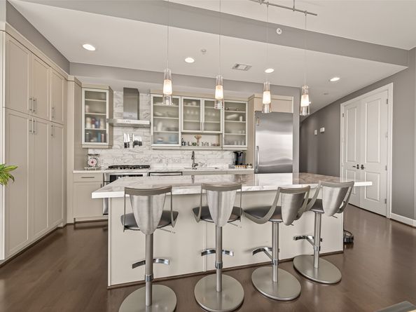 2207 Bancroft Street 908, Houston TX 77027