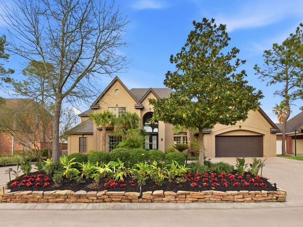 27 Pleasure Cove Drive, The Woodlands TX 77381