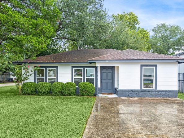 701 Malone Street, Tomball TX 77375