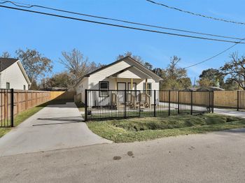 3916 Falls ST Street