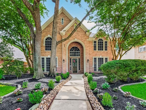 9614 Woodcliff Lake Drive, Spring TX 77379