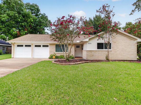 5502 Effingham Drive, Houston TX 77035