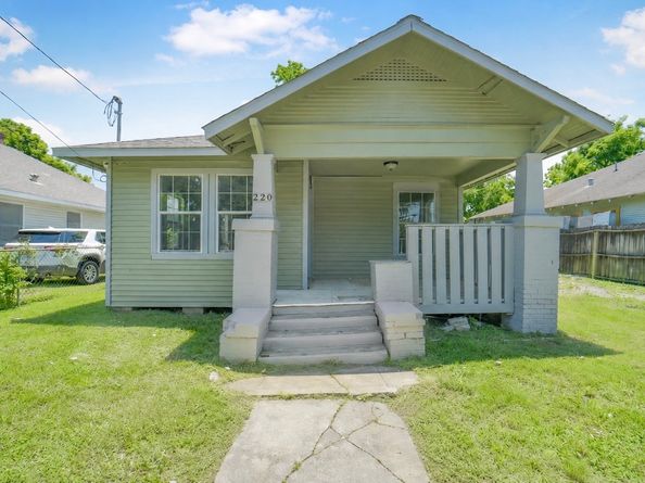 220 Engel Street, Houston TX 77011