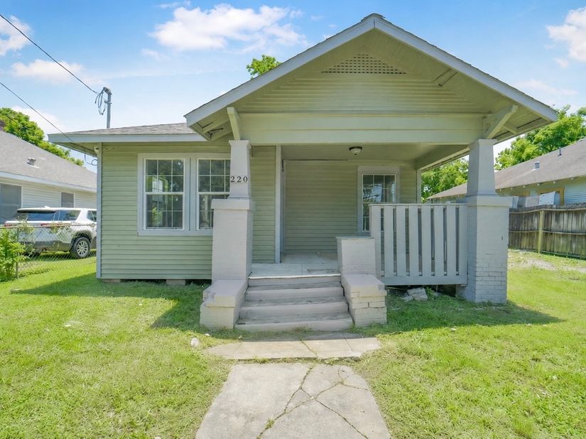 220 Engel Street, Houston TX 77011