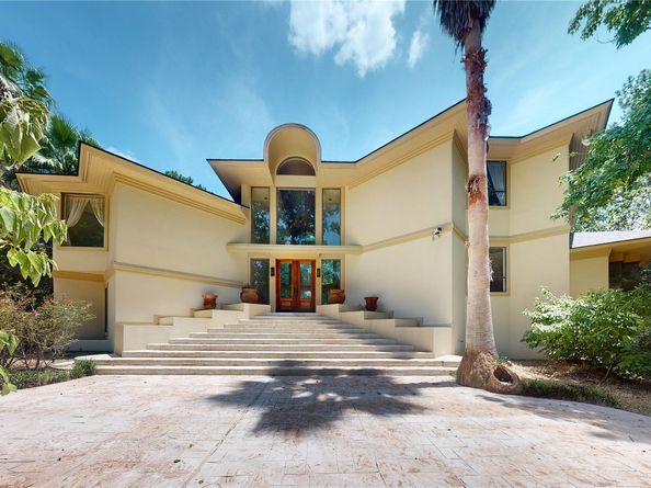 24 Autumn Crescent, The Woodlands TX 77381