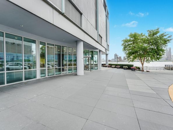 2 2nd St 2405, Jersey City NJ 07302