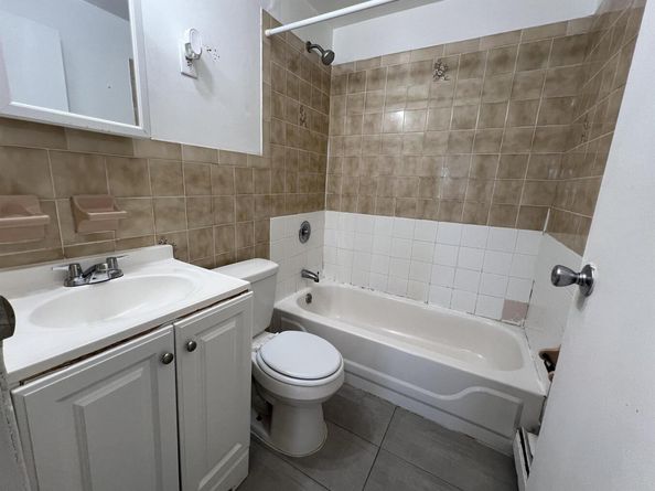 214 48th St 12, Union City NJ 07087