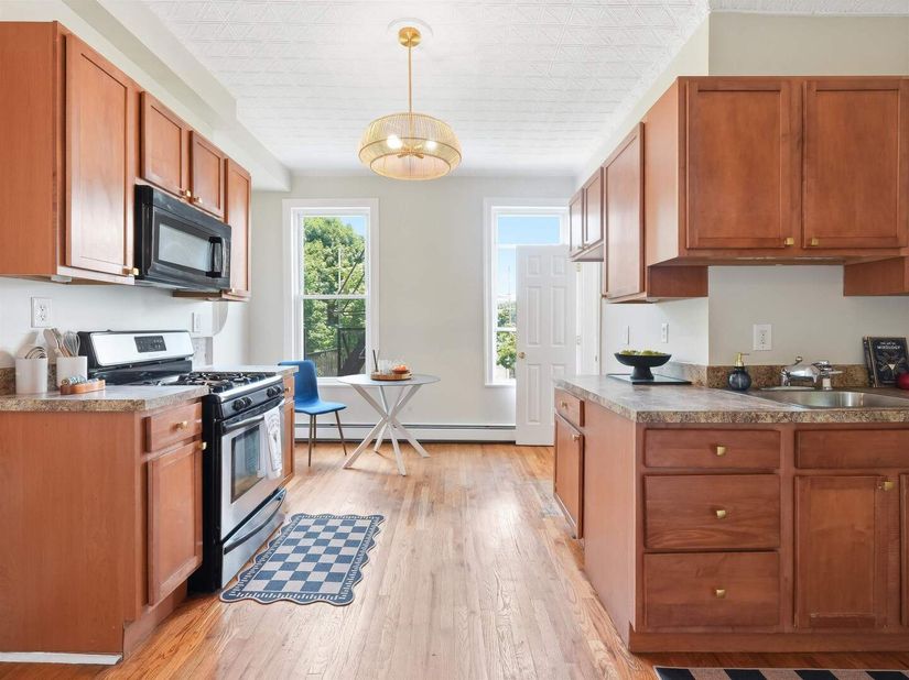 198 Bowers St 2, Jersey City NJ 07307