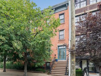 18 Bright St