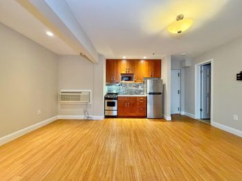 130 Madison St