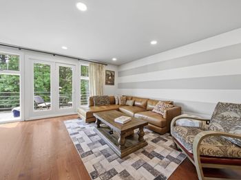 31 Grand Cove Way