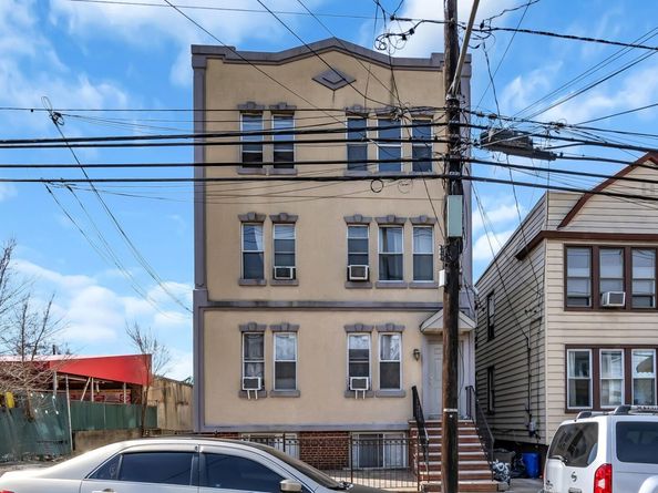 305 Cator Ave 1B, Jersey City NJ 07305