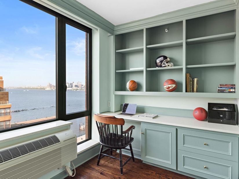2 Constitution Ct PH01, Hoboken NJ 07030
