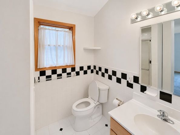 30 Andrew St, Bayonne NJ 07002