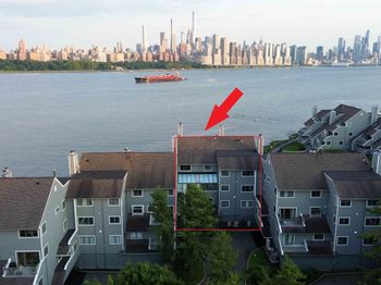 4B Cove Lane