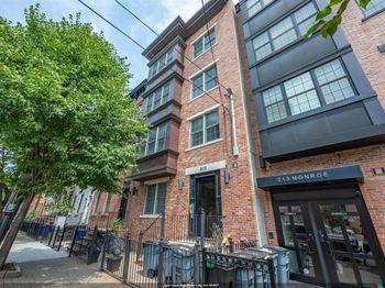 215 Monroe St
