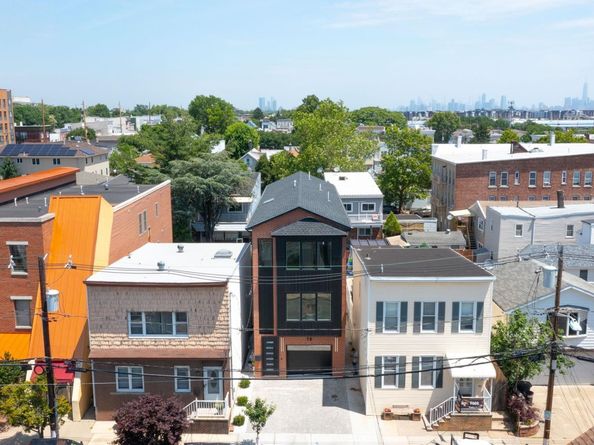 79 East 23rd St 1, Bayonne NJ 07002
