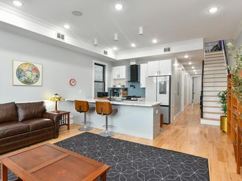 135 Nelson Ave