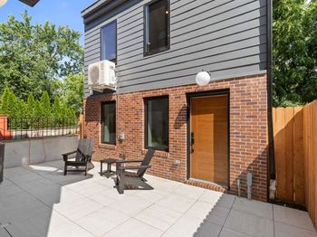 322 Princeton Ave