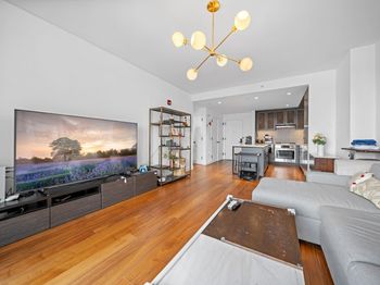 2 Shore Lane