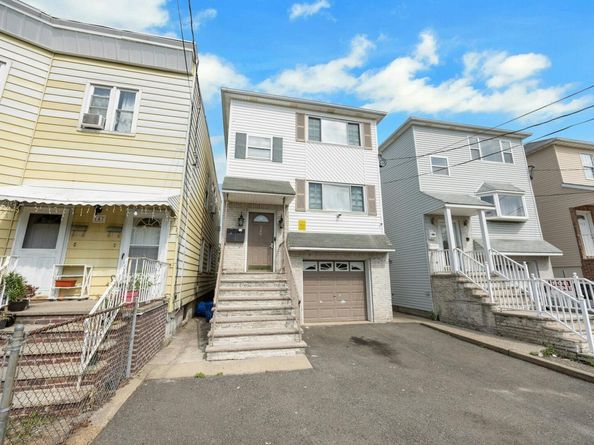 149 Hobart Ave, Bayonne NJ 07002
