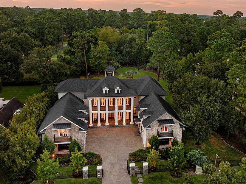 25 Doe Run Drive, The Woodlands TX 77380