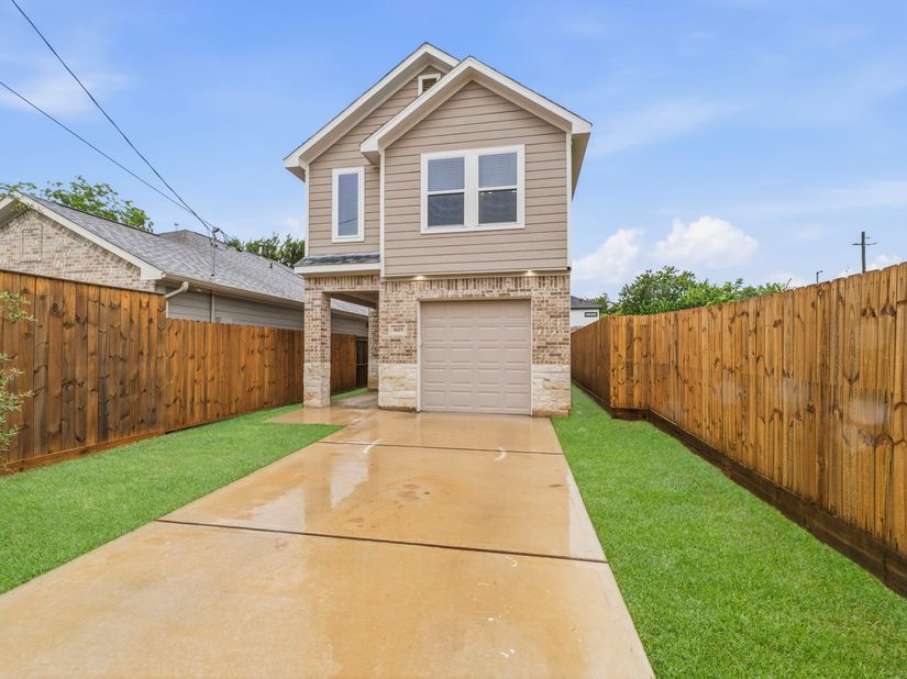 5619 Bacher St Street, Houston TX 77028