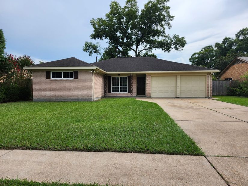 1127 Mosher Lane, Houston TX 77088