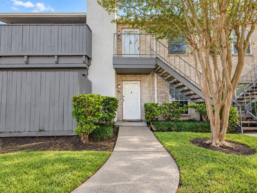 8787 Brae Acres Road 602, Houston TX 77074