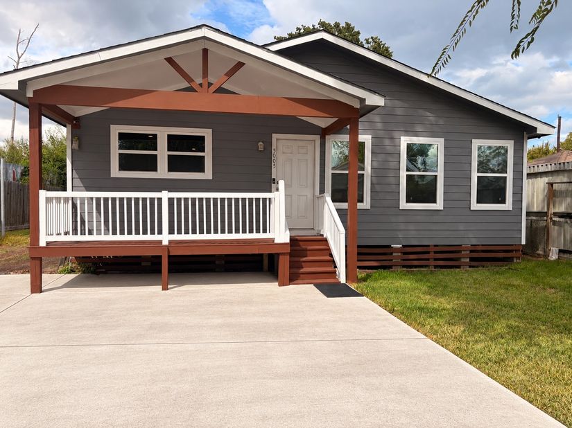 5005 Senior Street, Houston TX 77016