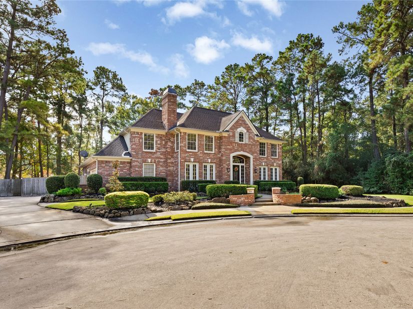 2214 Kings Trail, Kingwood TX 77339