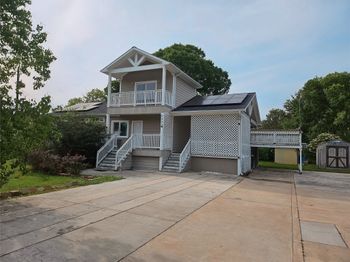 5821 Woodview Drive