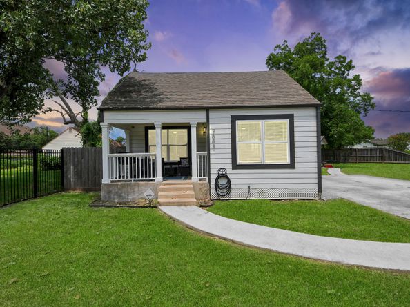 7003 Darien Street, Houston TX 77028