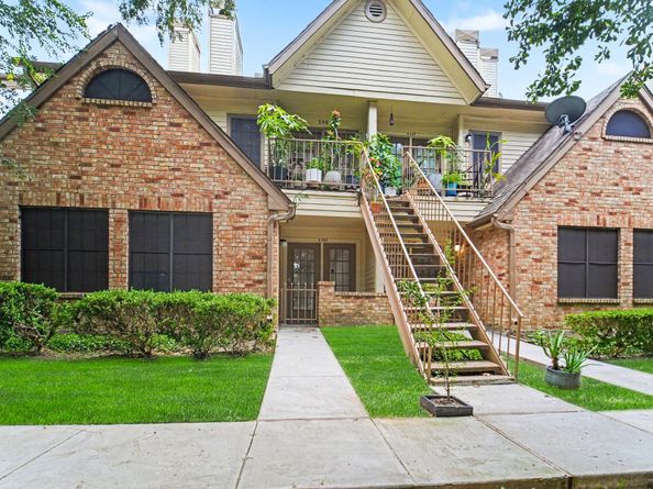 2425 Holly Hall Street 139, Houston TX 77054