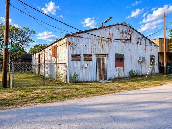 7903 Leander Street, Houston TX 77012