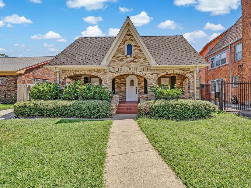 1918 Wentworth Street, Houston TX 77004