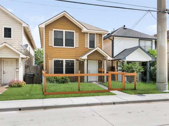 1216 Cleveland Street, Houston TX 77019