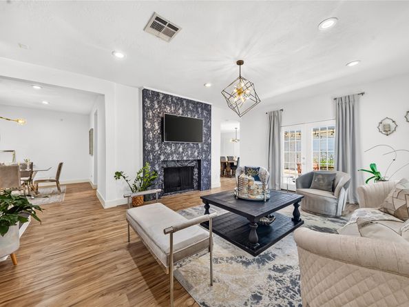 444 E Fair Harbor Lane, Houston TX 77079