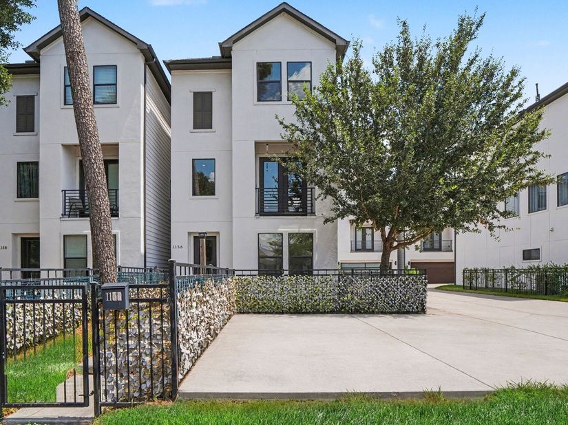 1156 Wycliffe Drive, Houston TX 77043
