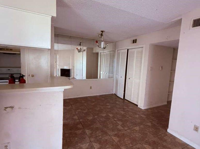 10101 S Gessner Road 702, Houston TX 77071