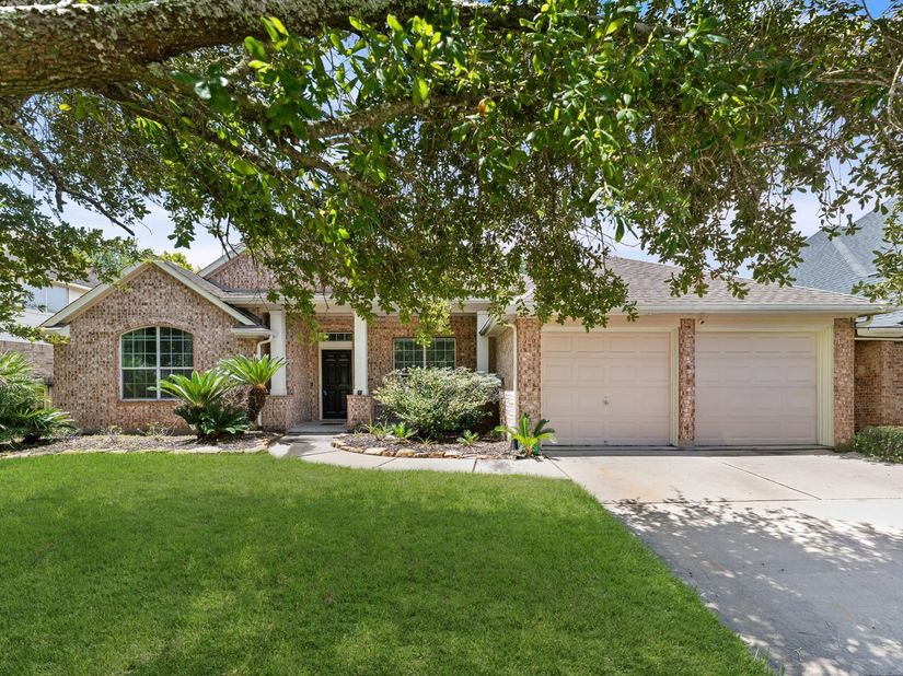 14115 Sandhill Crane Drive, Houston TX 77044