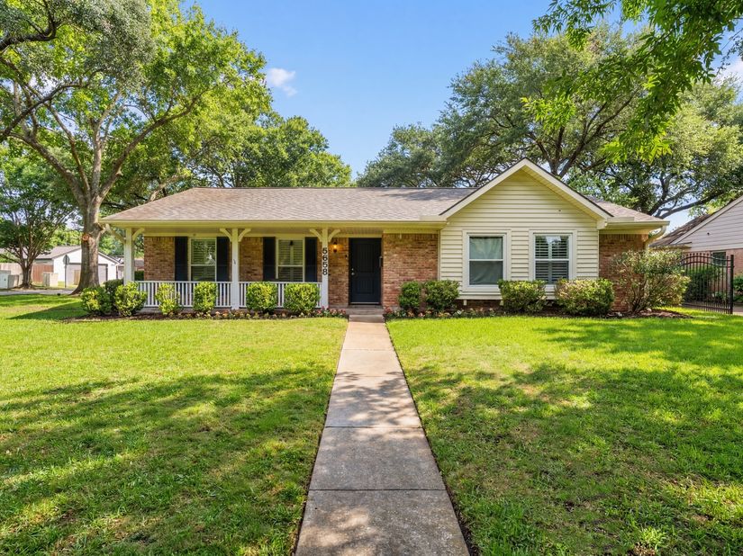 5658 Cartagena Street, Houston TX 77035