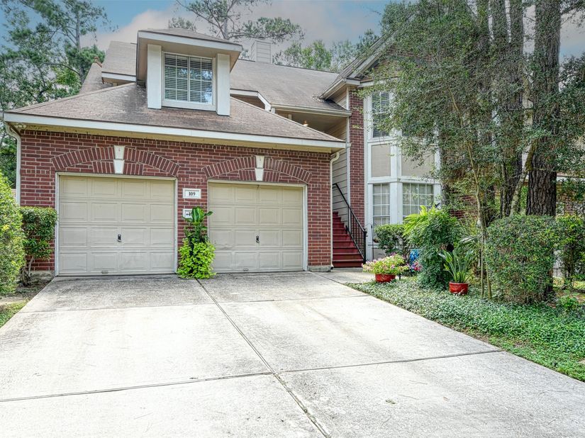 109 Avonlea, The Woodlands TX 77382